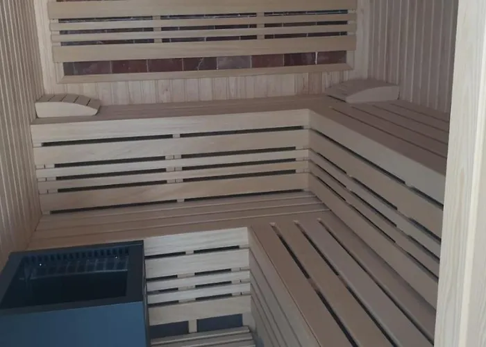 Anisia Infiniti & 3* 那沃达利