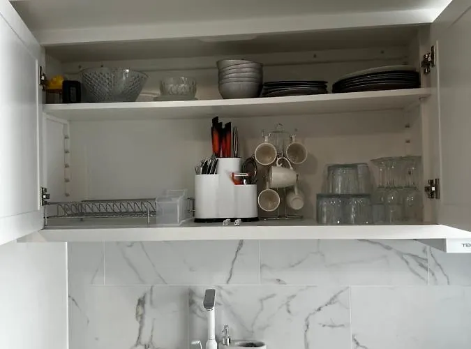 Anisia Infiniti & 3*