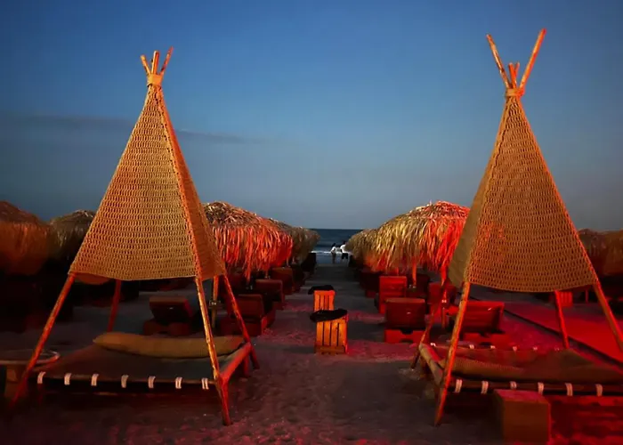 Anisia Infiniti & 3*